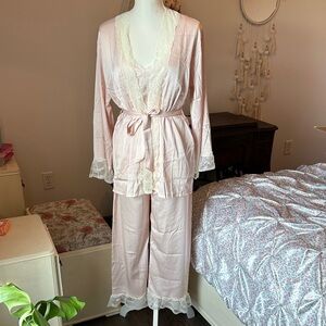 Elegant Pink Lace Trim Pajama Set